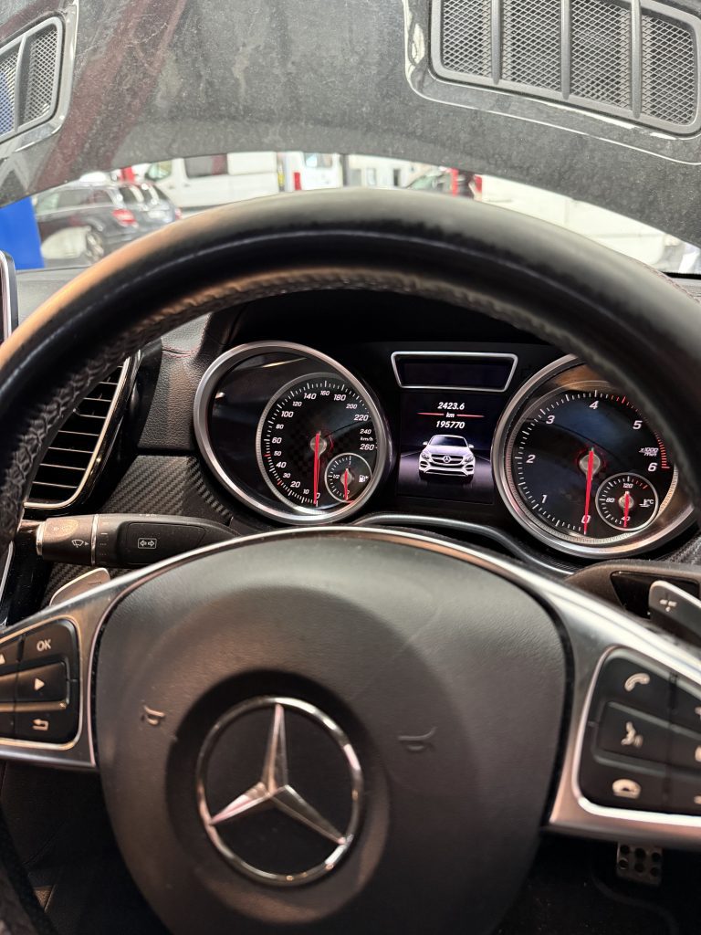 36E42595-D21D-4BB8-9F61-B9A9B4C2E408